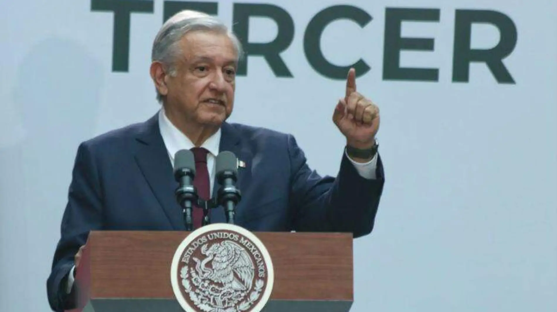 amlo adversarios ROBERTO HERNANDEZ